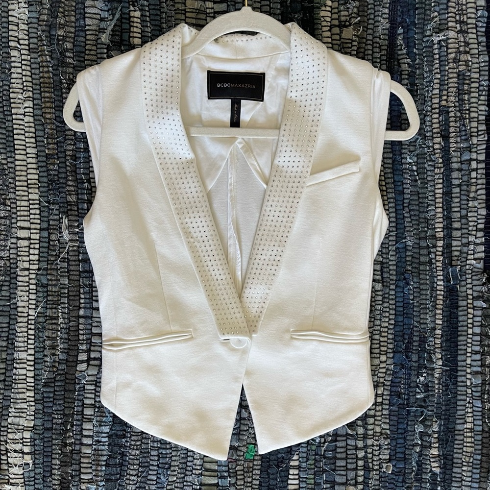 Vintage Bcbgmaxazria white gem collar button up vest